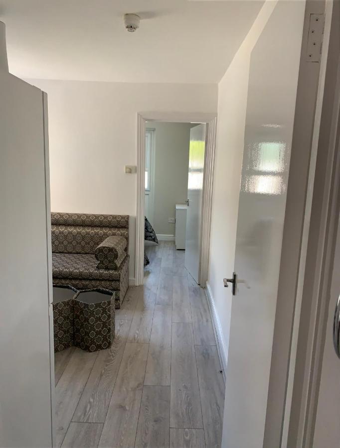 Beautiful Hoe Street First Floor One Bedroom Apartment B Walthamstow 런던 외부 사진