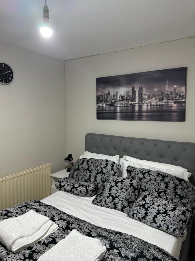 Beautiful Hoe Street First Floor One Bedroom Apartment B Walthamstow 런던 외부 사진