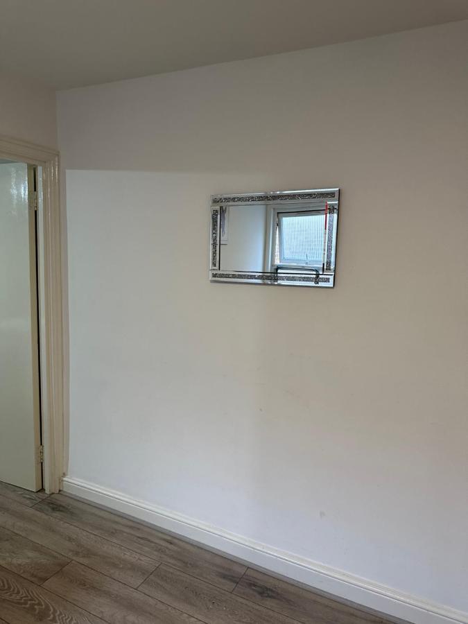 Beautiful Hoe Street First Floor One Bedroom Apartment B Walthamstow 런던 외부 사진